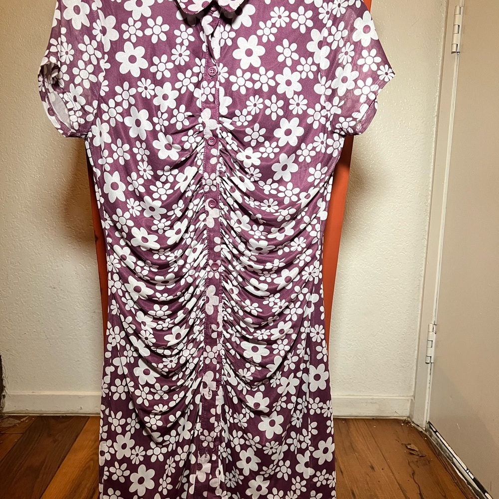 Elegant Floral Mini Dress in Purple